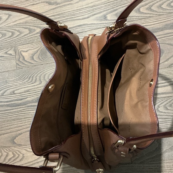 Coach Tan Leather Shoulder Bag - Picture 7 of 10